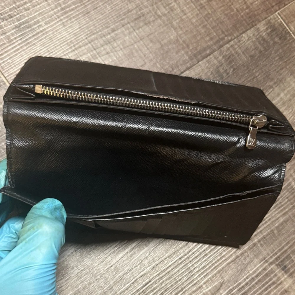 Louis Vuitton Brazza Wallet Epi Leather - Picture 16 of 16